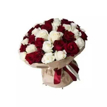 букет красных и белых роз